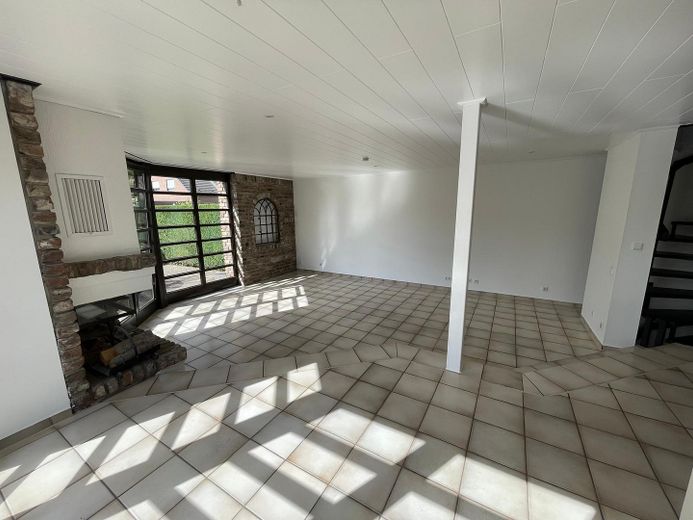 Ansicht von Küche auf Wohnzi.