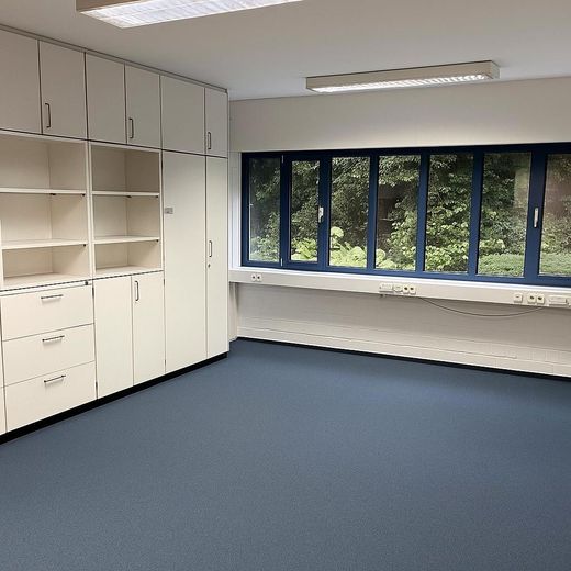 Büro mit Einbauschrank