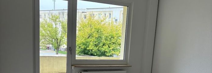 Renovierte 2- Zimmer Wohnung auf dem Kietz ** ab sofort **