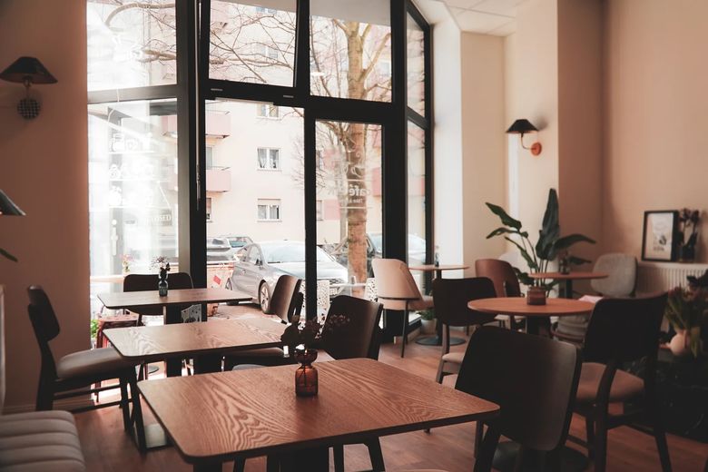 Café in Berlin-Wilmersdorf zu übernehmen – komplett ausgestattet & sofort startklar – Foto 2
