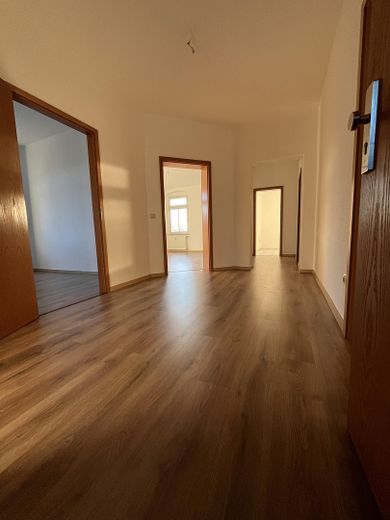 Erstbezug nach Renovierung - 5-Raumwohnung im 1. OG in ruhiger Lage – Foto 2