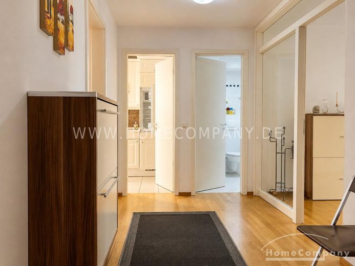 Großzügig geschnittene 3-Zimmer-Wohnung mit Balkon in der Maxvorstadt – 73ce907dafe27ea791cdcdeff3462ac80be2c756.jpg