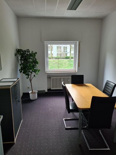 169 m² direkt am Schloss-Park Moers - Wohnraum-Umnutzung möglich - € 1.390/ m² – Besprechungsraum