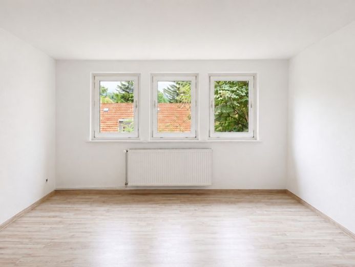 Renovierte 3 Zimmer-Dachgeschosswohnung mit durchdachtem Grundriss und Tageslichtbad – Foto 1