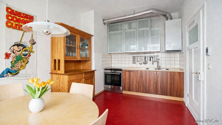 Charmante Altbauwohnung mit Balkon im Münchner Westend – Küche 2 ai