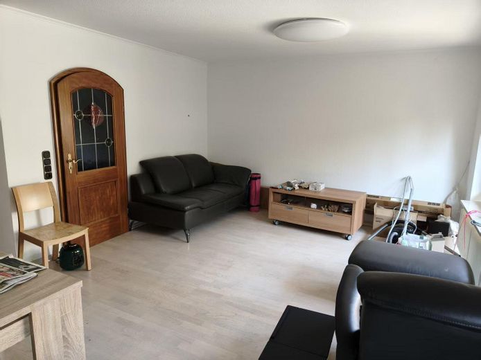 Attraente casa a schiera centrale di 5 locali in posizione privilegiata nei quartieri Wolfram e Herrenbach – WZ