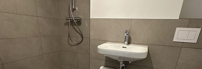 Duschbad (Duschwand folgt)