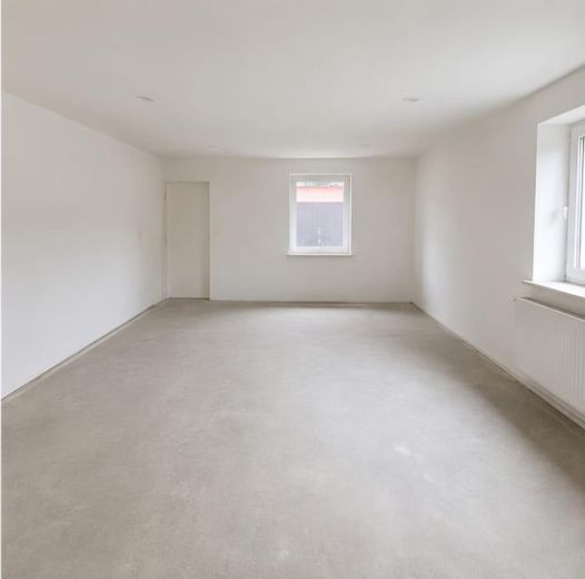 3ZKB en planta baja, recién renovado, cerca del centro de la ciudad – Foto 1