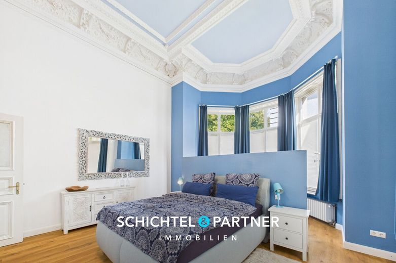 Vegesack | Einmalige Altbauwohnung in der Villa Fritze im Toscana-Stil – S&amp;P | Schlafbereich