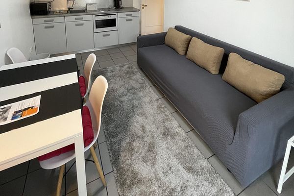INVERSIÓN DE CAPITAL - 3,37% DE RENTABILIDAD | Bonito piso de 2 habitaciones (2 balcones) - Casco antiguo cerca de Carlsplatz