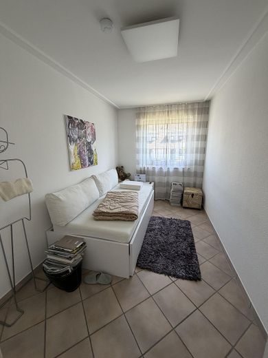 Bestlage am Budenheimer Wald / Helle 3-Zimmer Wohnung mit Balkon und Garage – Gast (1)