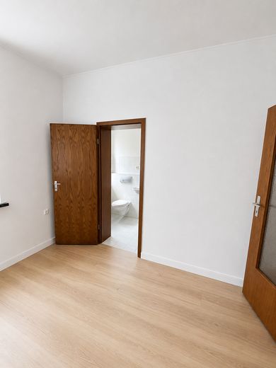 Frisch renovierte 2-Zimmer-Erdgeschosswohnung in Langenbernsdorf – frei ab September – Foto 4