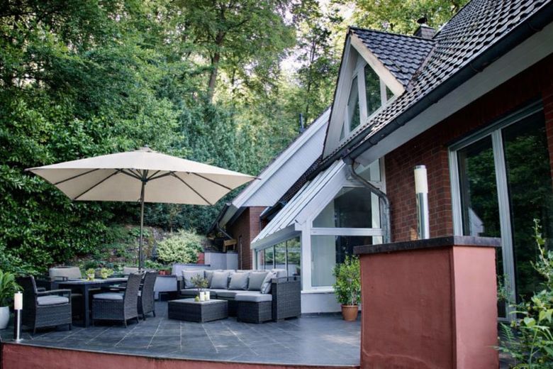 Freiraum im Grünen, zentral verbunden. Provisionsfrei - Geben Sie gern Ihr Preisangebot ab! – Terrasse