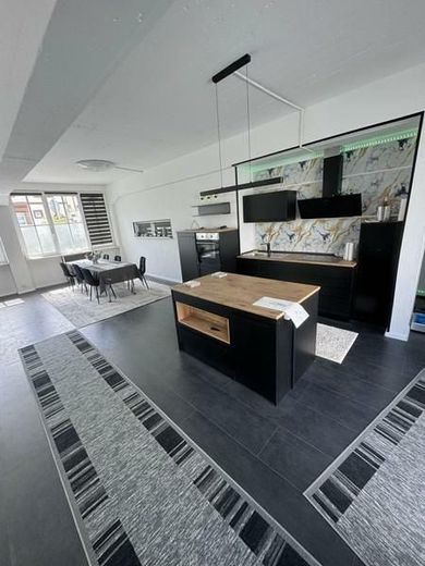 LOFT - vivere moderno - IL SOGNO diventa REALTÀ - nel cuore della metropoli e vicino al confine con la Francia! – 6 loft - Küchenbereich
