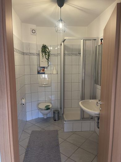 Freistehendes Ein- Zweifamilienhaus in Hagen-Hohenlimburg in bevorzugter Lage Hohenlimburg-Reh – Badezimmer 1.OG