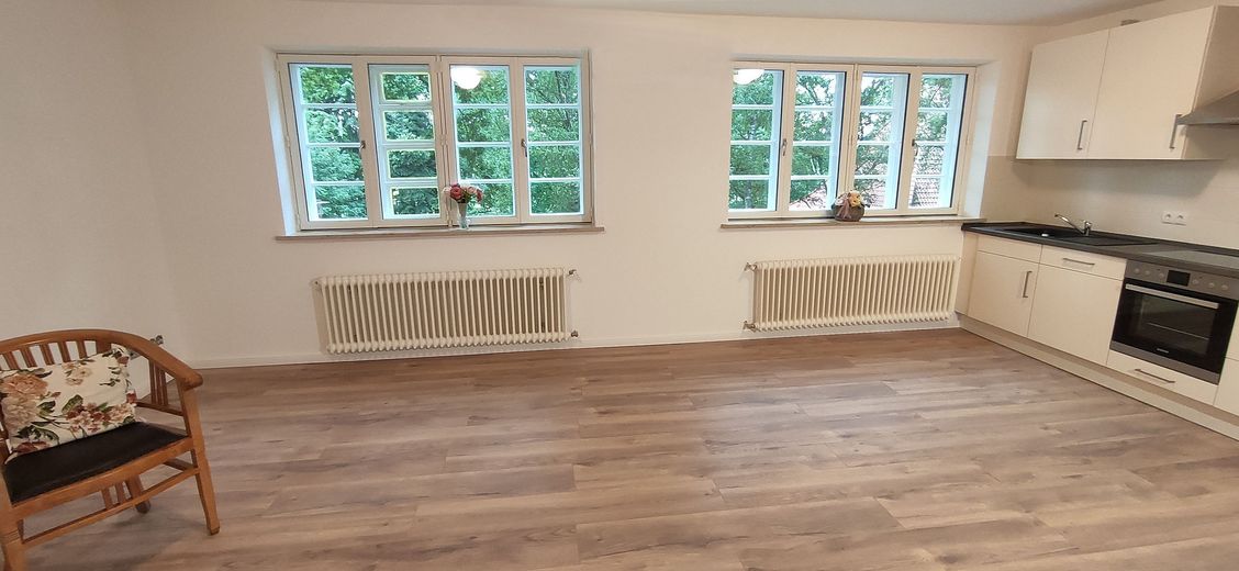 Wohnzimmer mit Küche