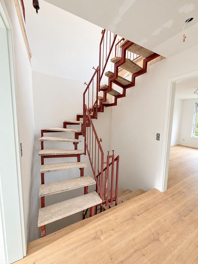 Moderne Neubau-Doppelhaushälfte mit Garten & Studio in Bad Lippspringe – Foto 15
