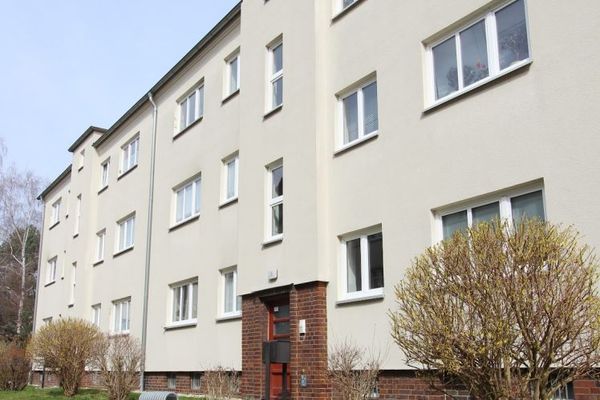 Large 2-room apartment in Altenburg-West!