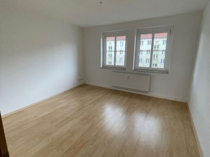 WG-gerecht im 2.OG - Schlafen zum Innenhof - Balkon an der Küche ! – Foto 1