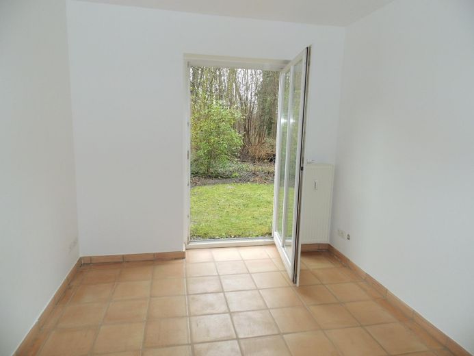 Wohnerlebnis am Jenischpark: traumhafte Erdgeschoßwohnung mit eigenem Garten von Privat – Kinder- bzw. Arbeitszimmer