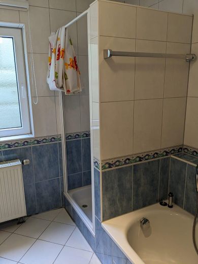Квартира на садовому поверсі в озелененому тихому південно-західному районі Баденвайлера – Bad  Dusche