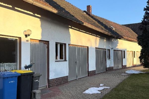 Przestronne mieszkanie z rozległymi powierzchniami magazynowymi i użytkowymi