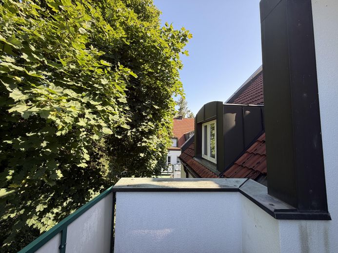 Exceptional maisonette apartment near Alte Veste – Photo 4