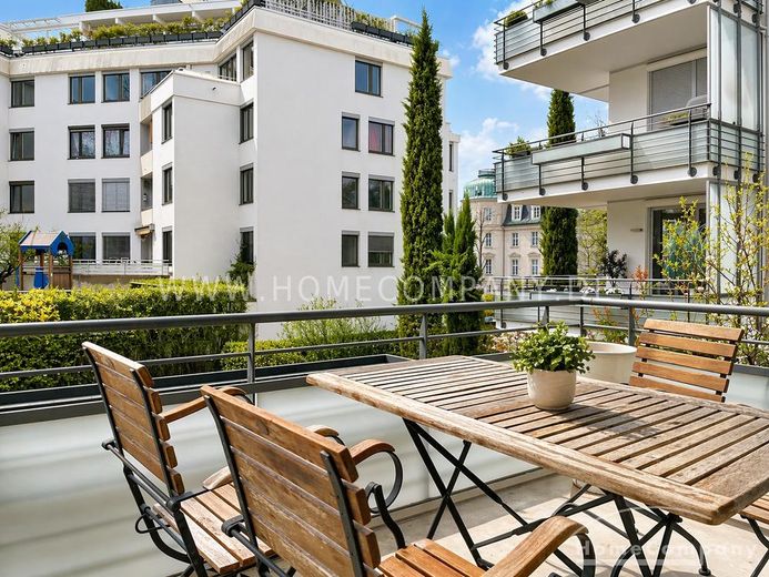 ***Stilvoll wohnen in Bogenhausen – hochwertig möblierte 3-Zimmer-Wohnung in Toplage – f42941cb97af194e2d23b8ff5954c7b0a4e75964.jpg