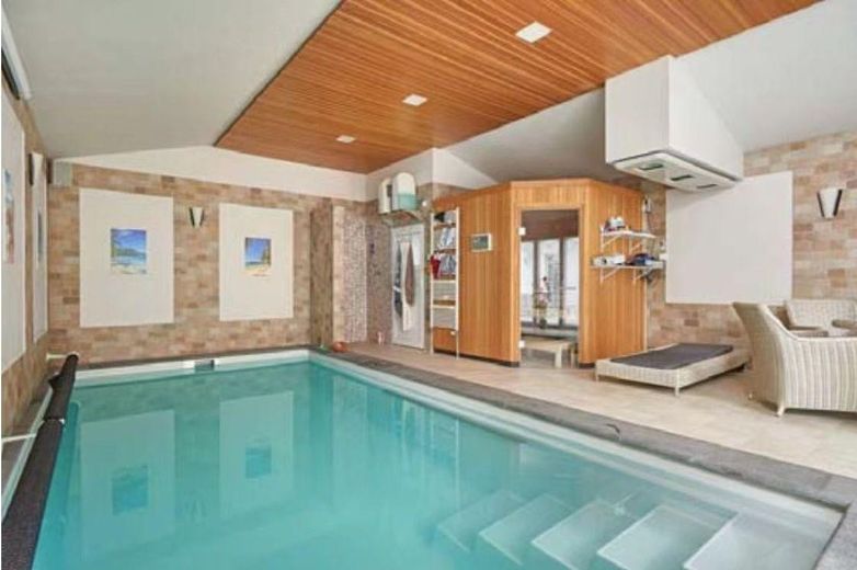 Einzigartige Villa in Berlin-Biesdorf mit 6 Zimmer plus Garten und Pool – Pool