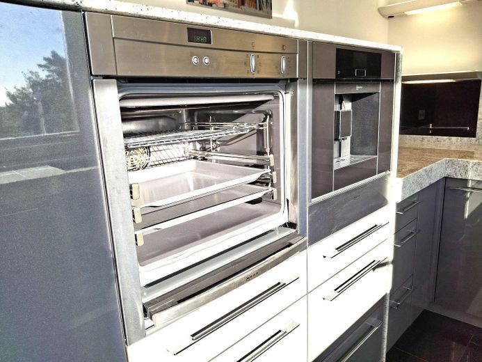 Exklusives Penthouse in Hamburg-Boberg, eigene Erdwärme, kein Hausgeld – ...mit Ofen und Kaffeeautomat