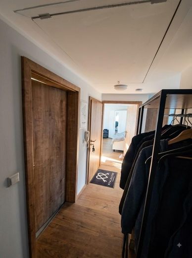 Attraktive, neuwertig sanierte 3-Zimmer-Dachgeschosswohnung in zentraler Lage von Vinningen – Eingang