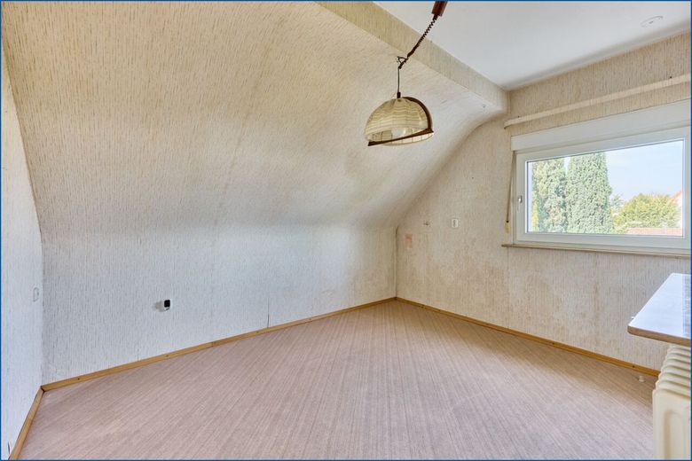 ** Ihr Eigenheim zum Gestalten ** älteres Einfamilienhaus mit zusätzlichem Bauplatz – Schlafzimmer 2