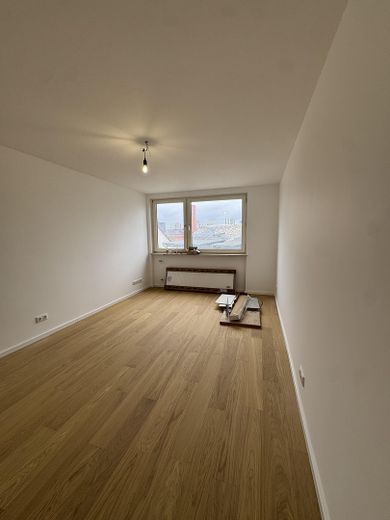 Erstbezug nach Sanierung. Sehr Helle 2 Zimmer Wohnung mit Einbauküche – Photo 5