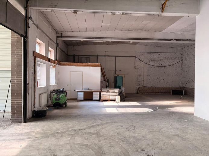 Beheizte Halle zu vermieten / Bürofläche / Werkstatt / Einzelhandel erlaubt – Foto 10