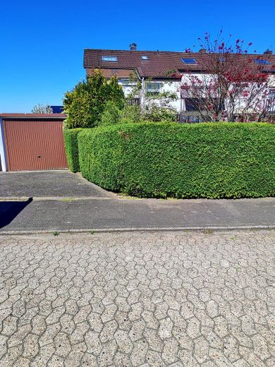 Garage vor dem Haus