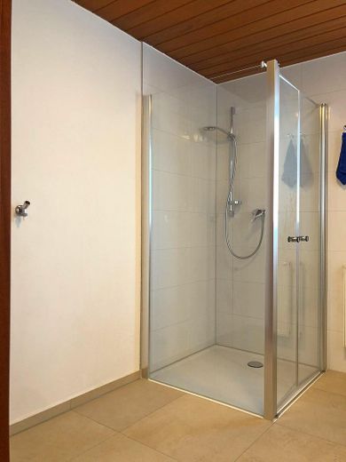 Gewerbewohnung, Büro, Stuttgart Plieningen 133qm. Nur Gewerblich. – Bad