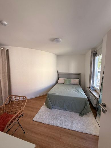 Appartamento cittadino di 2,5 locali a Rheinfelden in affitto dal 01.11.2026 – Schlafzimmer