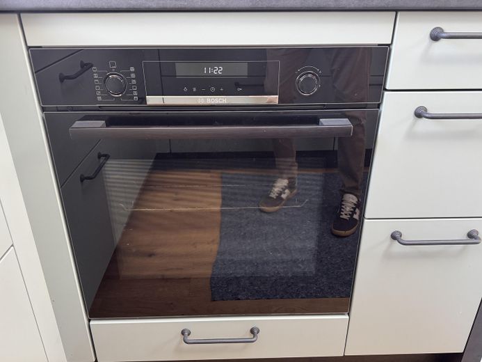 Einzigartiges Altstadt-Juwel in Weilheim mit eigenem Stadtgarten – kernsanierte 6-Zimmer-Maisonette – Einbauküche, Backofen