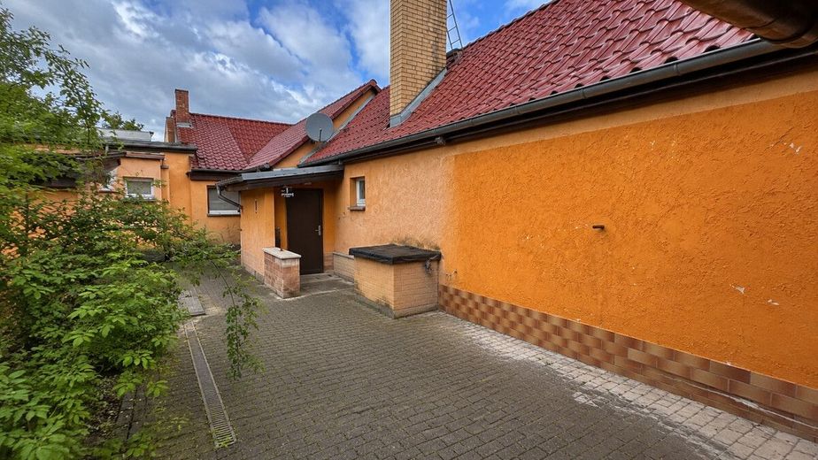 PROVISIONSFREI|Charmantes Stadthaus mit Innenhof, Garage &amp; viel Potenzial in Luckenwalde – Außenbereich