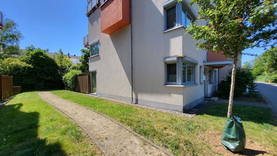 Eck-Haus im Haus mit Garten in toller Lage von Hanau – Haus Ansicht