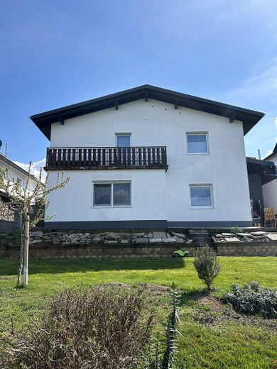 Sicht auf das Haus vom Garten