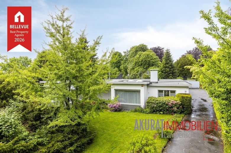 ***** Haus sucht glücklichen Bewohner, Großzügiges Domizil mit vielen Extras ***** – Titelbild