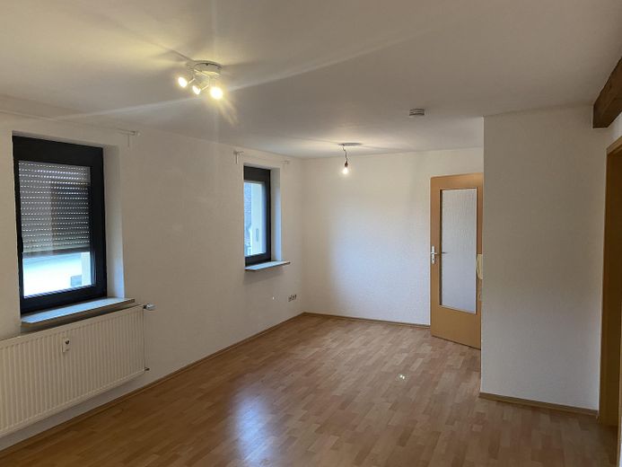 Mehrfamilienhaus in Kleinsendelbach – 1.Wohnung OG (90qm) Wohnzimmer