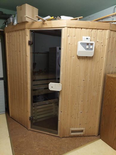 Modernisiertes Reihenmittelhaus mit Garten, Sauna und Photovoltaikanlage – Sauna UG