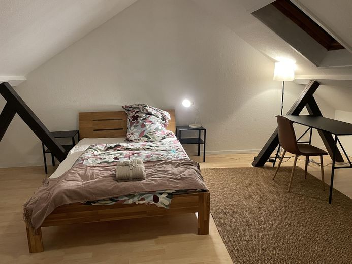 Möblierte 3 Zimmer Maisonette Wohnung in zentraler Lage zu vermieten – Foto 16