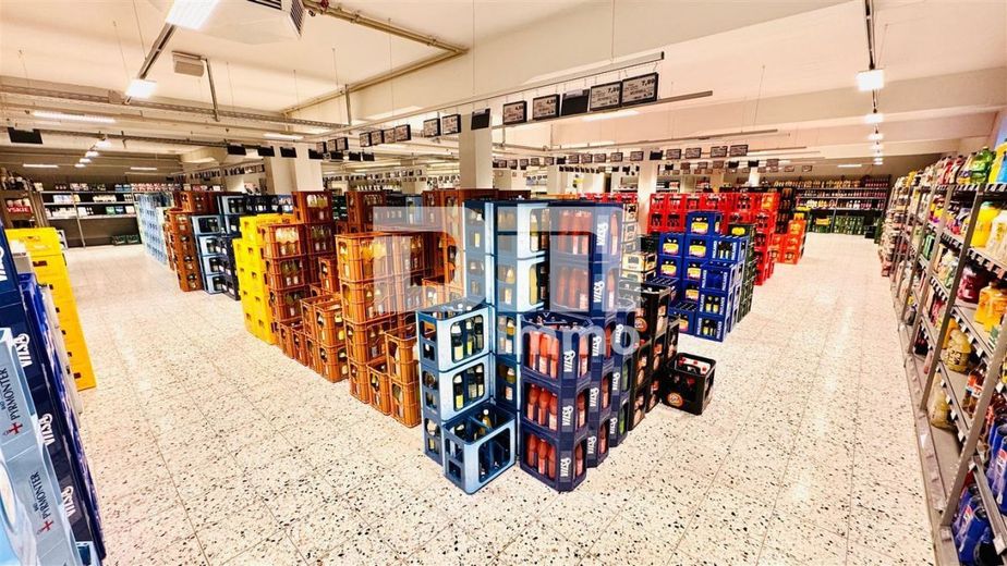 Modernisierter Gewerbekomplex (2 Gebäudeteile) mit langfristigem Mieter + freie Flächen im OG – Gebäude 3 EG Getränkemarkt