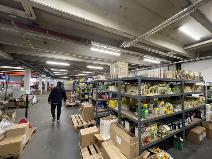 Superfici di magazzino e ufficio riscaldabili in affitto a Eggenfelden -1096qm – Photo 22