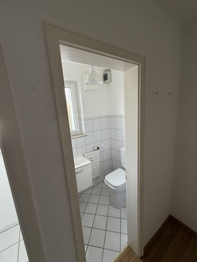 Сказочная квартира на первом этаже с террасой и садом - без комиссии – WC