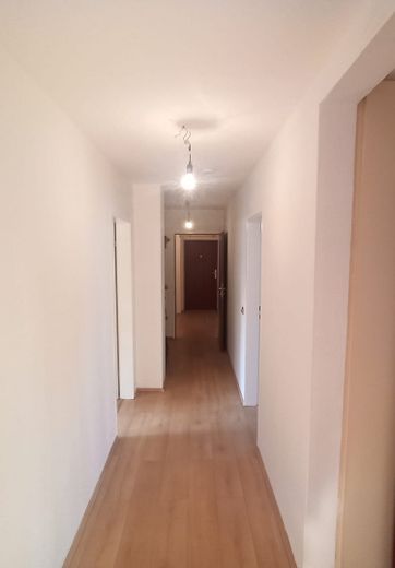 Große 4 Zimmer WHG mit Dachterrasse in bester Lage mit Stellplatz – Foto 5