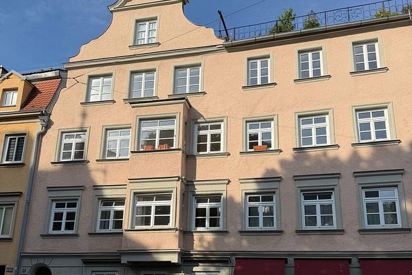 LEERSTEHENDE & Sanierungsbedürftige Wohnung mit Potenzial in Augsburger Top-Lage